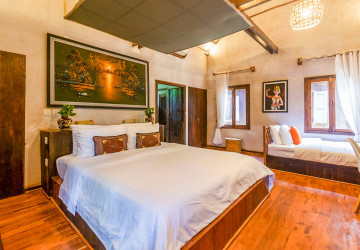 4 Unit Wooden House and Restaurant For Rent - Kandaek, Prasat Bakong, Siem Reap thumbnail