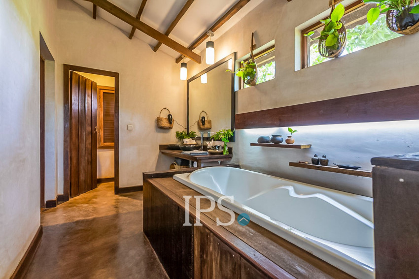 4 Unit Wooden House and Restaurant For Rent - Kandaek, Prasat Bakong, Siem Reap