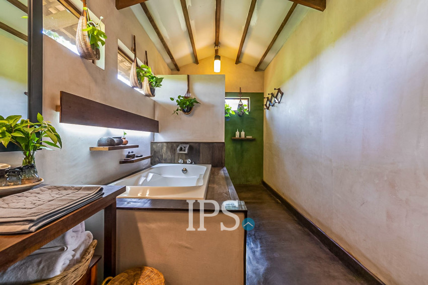 4 Unit Wooden House and Restaurant For Rent - Kandaek, Prasat Bakong, Siem Reap