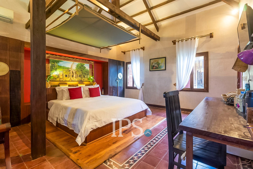 4 Unit Wooden House and Restaurant For Rent - Kandaek, Prasat Bakong, Siem Reap