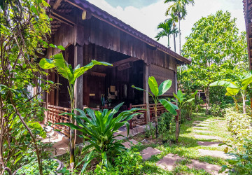 4 Unit Wooden House and Restaurant For Rent - Kandaek, Prasat Bakong, Siem Reap thumbnail