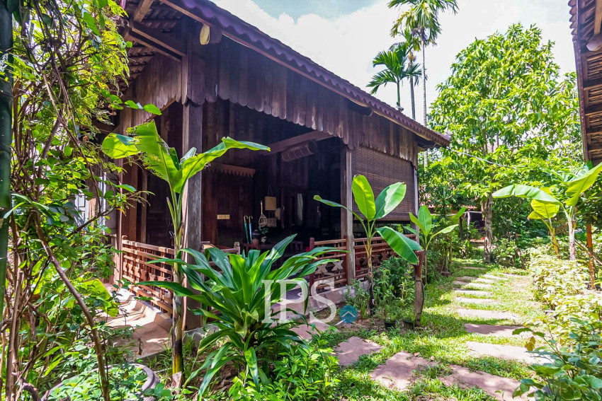 4 Unit Wooden House and Restaurant For Rent - Kandaek, Prasat Bakong, Siem Reap