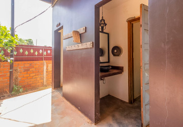 4 Unit Wooden House and Restaurant For Rent - Kandaek, Prasat Bakong, Siem Reap thumbnail