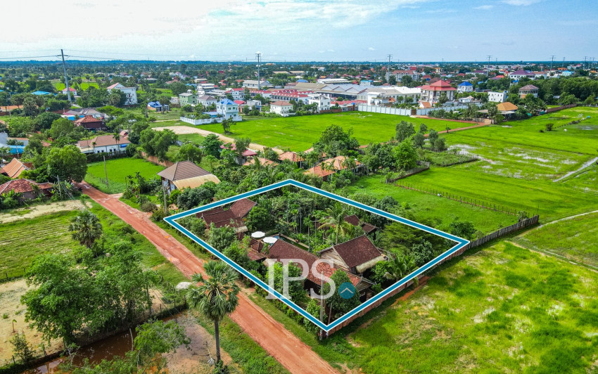 4 Unit Wooden House and Restaurant For Rent - Kandaek, Prasat Bakong, Siem Reap