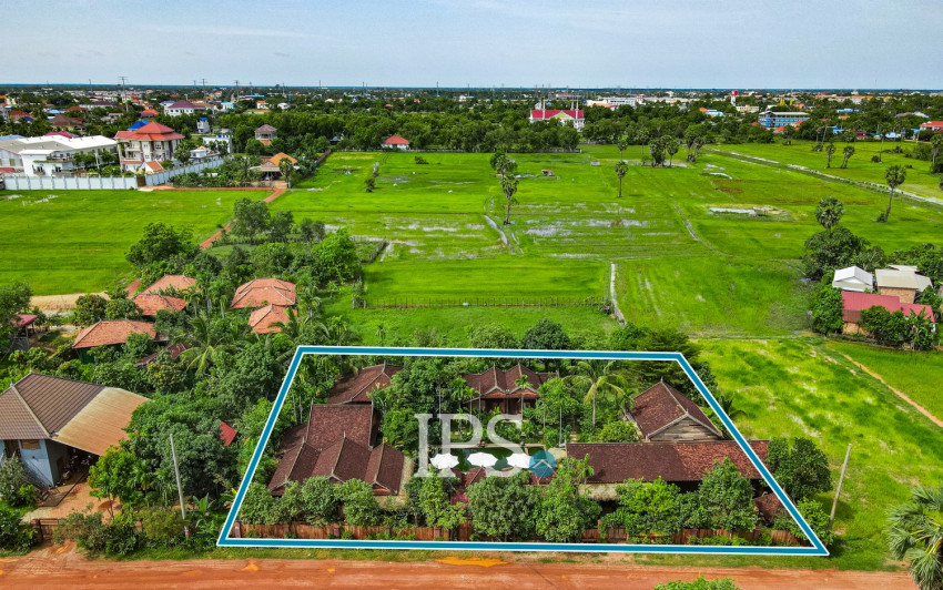 4 Unit Wooden House and Restaurant For Rent - Kandaek, Prasat Bakong, Siem Reap