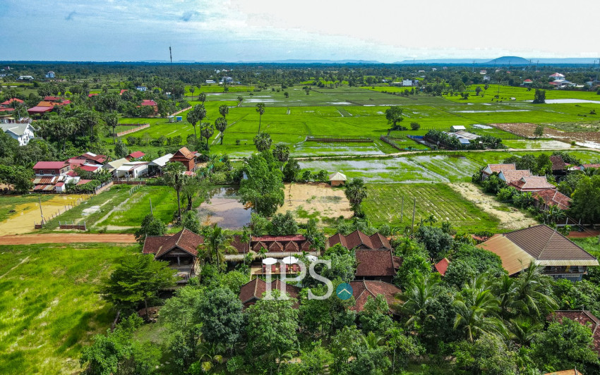 4 Unit Wooden House and Restaurant For Rent - Kandaek, Prasat Bakong, Siem Reap