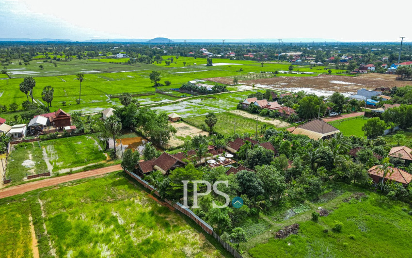 4 Unit Wooden House and Restaurant For Rent - Kandaek, Prasat Bakong, Siem Reap