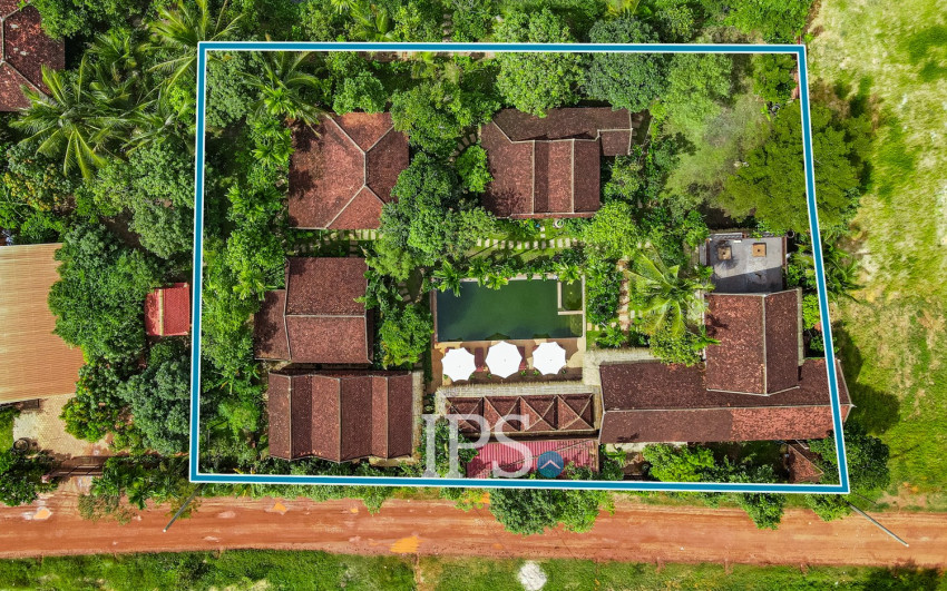 4 Unit Wooden House and Restaurant For Rent - Kandaek, Prasat Bakong, Siem Reap