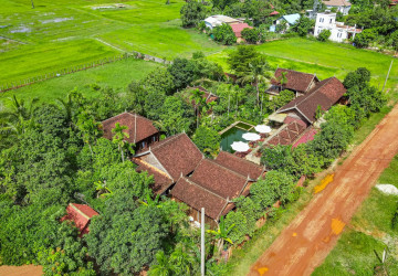 4 Unit Wooden House and Restaurant For Rent - Kandaek, Prasat Bakong, Siem Reap thumbnail