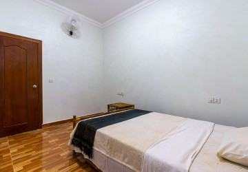 2 Bedroom House For Rent - Sangkat Siem Reap, Siem Reap thumbnail