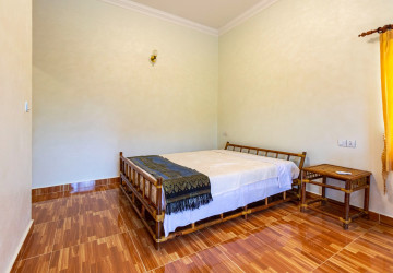 2 Bedroom House For Rent - Sangkat Siem Reap, Siem Reap thumbnail