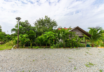 2 Bedroom House For Rent - Sangkat Siem Reap, Siem Reap thumbnail