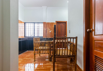 2 Bedroom House For Rent - Sangkat Siem Reap, Siem Reap thumbnail