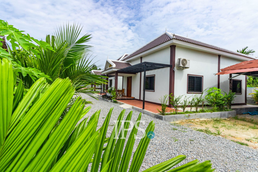 2 Bedroom House For Rent - Sangkat Siem Reap, Siem Reap