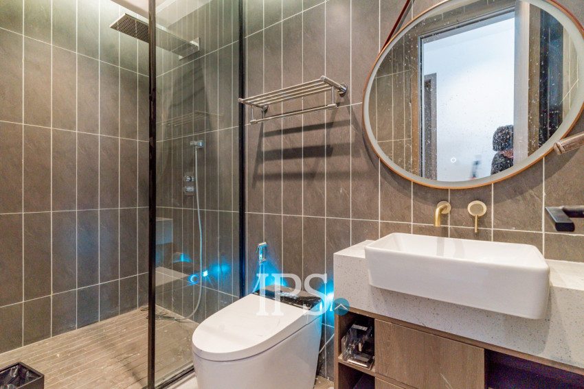 2 Bedroom Serviced Apartment For Rent - Tonle Bassac, Phnom Penh