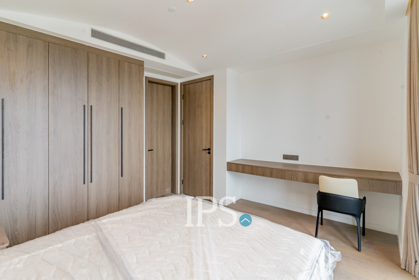 2 Bedroom Serviced Apartment For Rent - Tonle Bassac, Phnom Penh