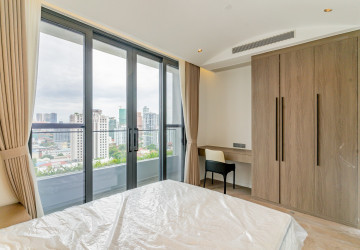 2 Bedroom Serviced Apartment For Rent - Tonle Bassac, Phnom Penh thumbnail