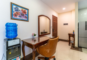 44 Sqm Studio Serviced Apartment For Rent - BKK 1, Phnom Penh thumbnail