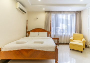 44 Sqm Studio Serviced Apartment For Rent - BKK 1, Phnom Penh thumbnail