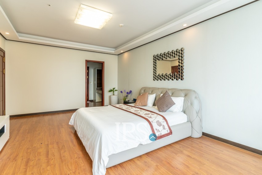 4 Bedroom Penthouse  For Sale - DeCastle Royal, BKK1, Phnom Penh