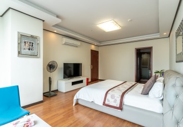 4 Bedroom Penthouse  For Sale - DeCastle Royal, BKK1, Phnom Penh thumbnail