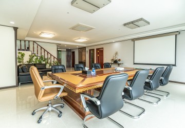 4 Bedroom Penthouse  For Sale - DeCastle Royal, BKK1, Phnom Penh thumbnail