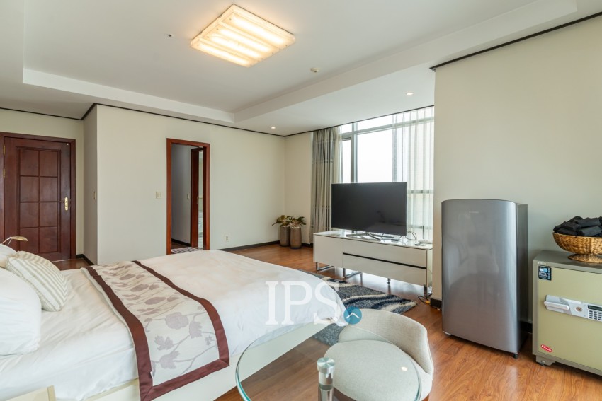 4 Bedroom Penthouse  For Sale - DeCastle Royal, BKK1, Phnom Penh