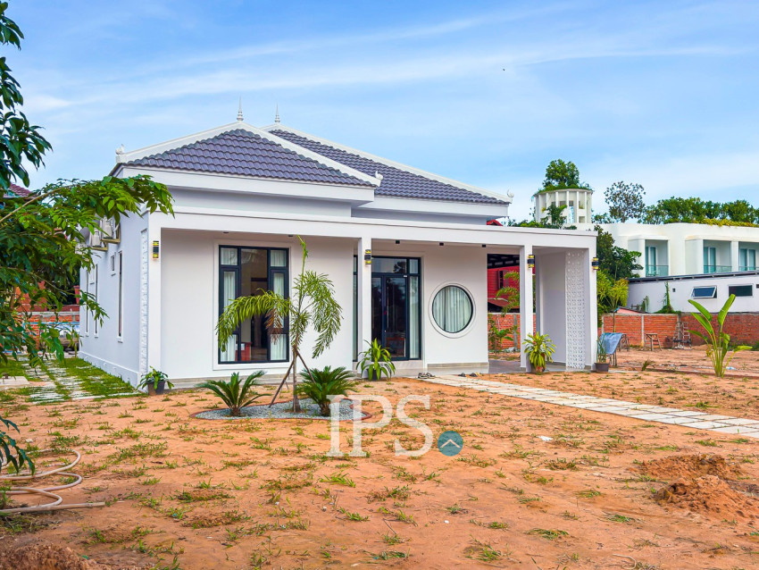 3 Bedroom Villa For Rent - Sangkat Siem Reap, Siem Reap