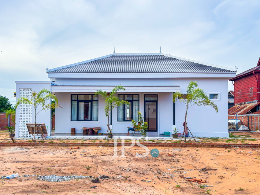 3 Bedroom Villa For Rent - Sangkat Siem Reap, Siem Reap