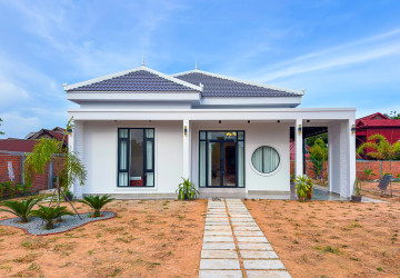 3 Bedroom Villa For Rent - Sangkat Siem Reap, Siem Reap thumbnail