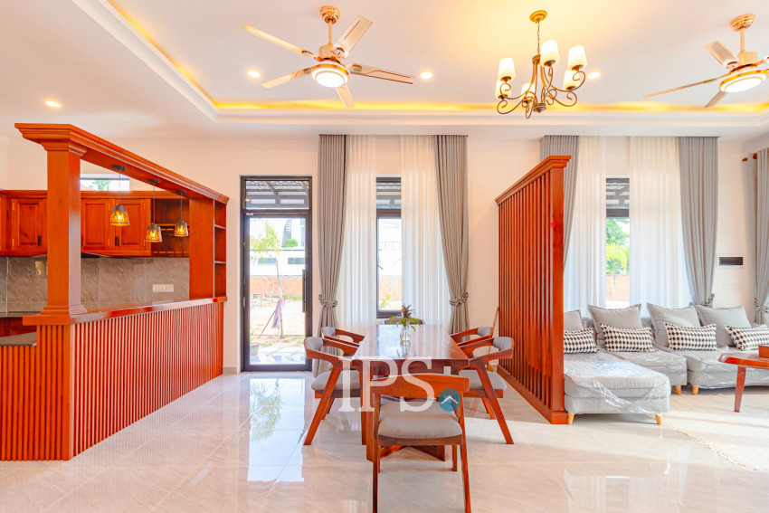 3 Bedroom Villa For Rent - Sangkat Siem Reap, Siem Reap