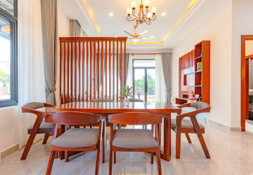 3 Bedroom Villa For Rent - Sangkat Siem Reap, Siem Reap thumbnail