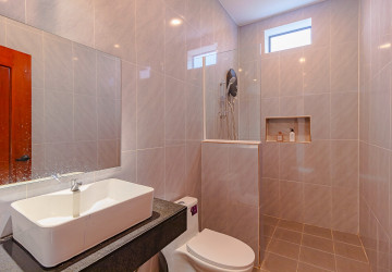 3 Bedroom Villa For Rent - Sangkat Siem Reap, Siem Reap thumbnail