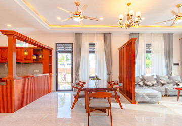 3 Bedroom Villa For Rent - Sangkat Siem Reap, Siem Reap thumbnail