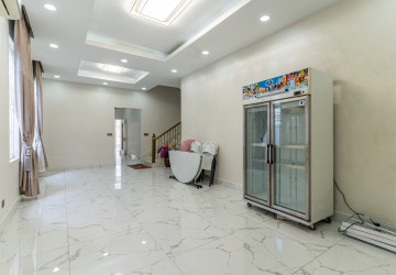 5 Bedroom Commercial Villa For Rent - Boeung Kak 1, Phnom Penh thumbnail