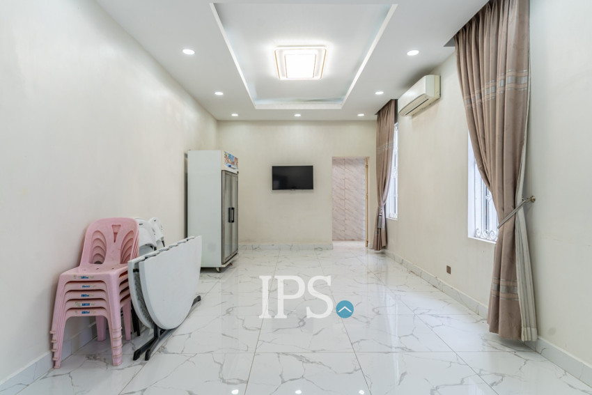 5 Bedroom Commercial Villa For Rent - Boeung Kak 1, Phnom Penh
