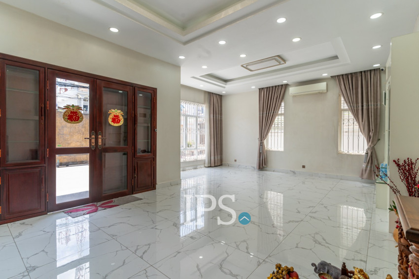 5 Bedroom Commercial Villa For Rent - Boeung Kak 1, Phnom Penh
