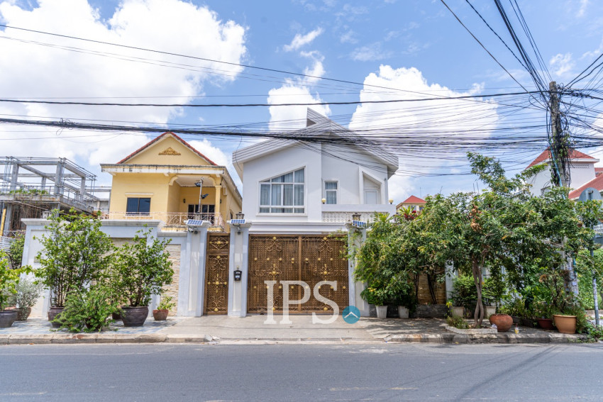 5 Bedroom Commercial Villa For Rent - Boeung Kak 1, Phnom Penh