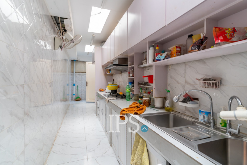 5 Bedroom Commercial Villa For Rent - Boeung Kak 1, Phnom Penh