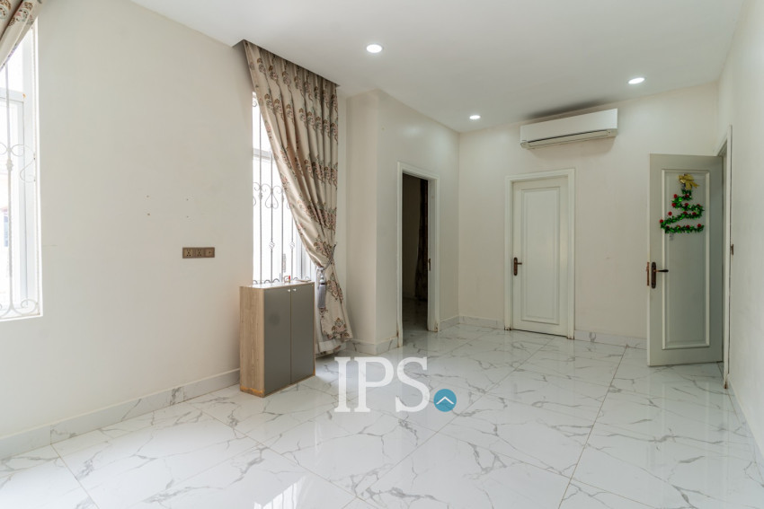 5 Bedroom Commercial Villa For Rent - Boeung Kak 1, Phnom Penh