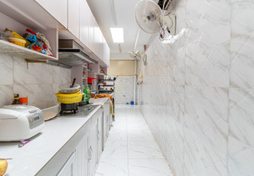 5 Bedroom Commercial Villa For Rent - Boeung Kak 1, Phnom Penh thumbnail