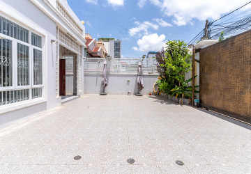 5 Bedroom Commercial Villa For Rent - Boeung Kak 1, Phnom Penh thumbnail
