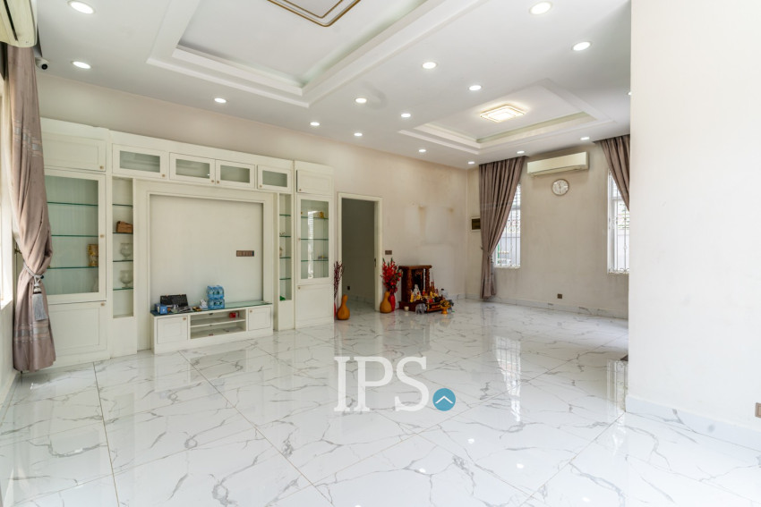 5 Bedroom Commercial Villa For Rent - Boeung Kak 1, Phnom Penh