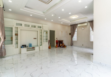 5 Bedroom Commercial Villa For Rent - Boeung Kak 1, Phnom Penh thumbnail