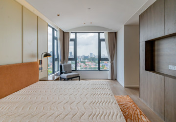 2 Bedroom Serviced Apartment For Rent - Tonle Bassac, Phnom Penh thumbnail