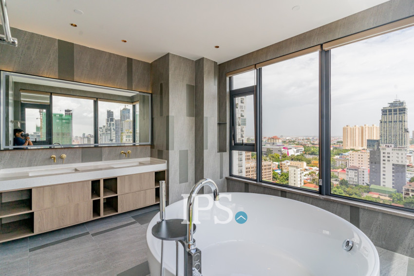 2 Bedroom Serviced Apartment For Rent - Tonle Bassac, Phnom Penh