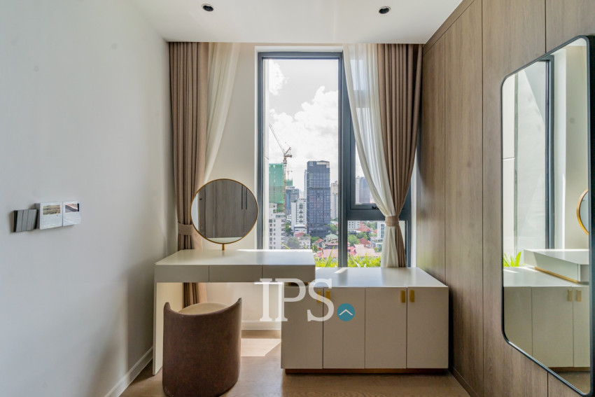 2 Bedroom Serviced Apartment For Rent - Tonle Bassac, Phnom Penh