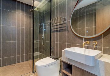 2 Bedroom Serviced Apartment For Rent - Tonle Bassac, Phnom Penh thumbnail