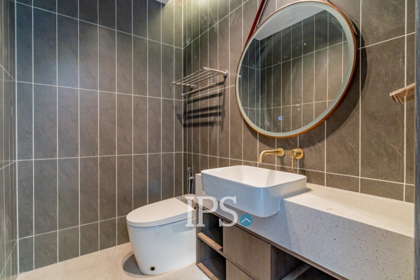 2 Bedroom Serviced Apartment For Rent - Tonle Bassac, Phnom Penh