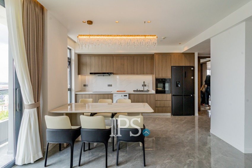 2 Bedroom Serviced Apartment For Rent - Tonle Bassac, Phnom Penh